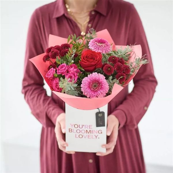 WITH LOVE GIFT BOX